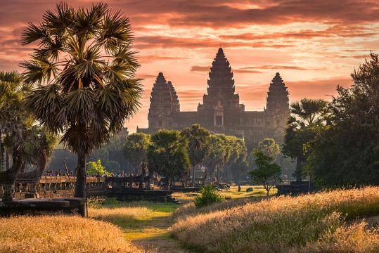 ANGKOR VIP & FLOATING VILLAGES